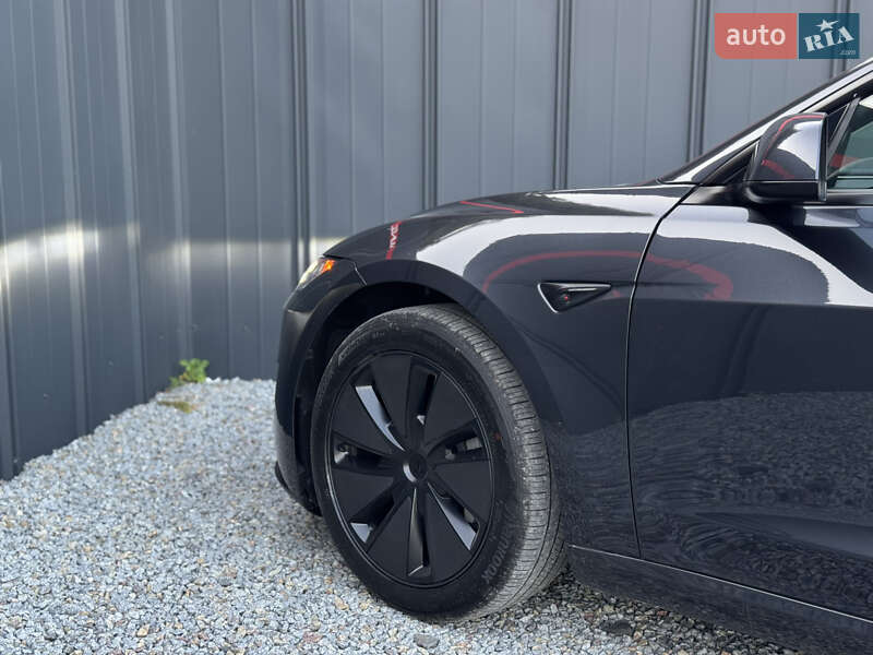 Седан Tesla Model 3 2024 в Луцке