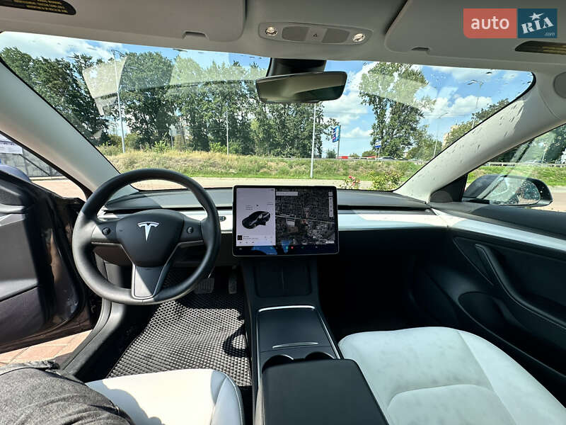 Седан Tesla Model 3 2022 в Полтаві
