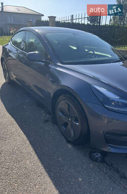 Седан Tesla Model 3 2023 в 