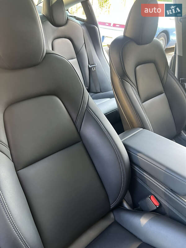 Седан Tesla Model 3 2023 в Львові фото 12 Седан Tesla Model 3 2023 в Львові