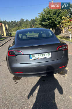 Седан Tesla Model 3 2023 в Львові