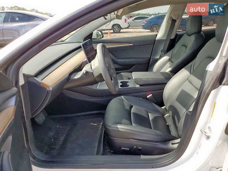 Седан Tesla Model 3 2022 в Києві
