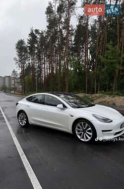 Седан Tesla Model 3 2019 в Житомирі
