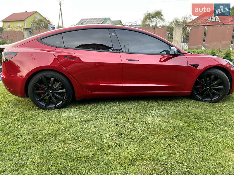 Седан Tesla Model 3 2018 в Львове
