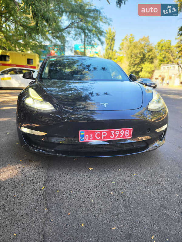 Седан Tesla Model 3 2020 в Одессе