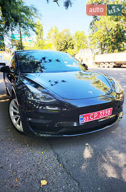 Седан Tesla Model 3 2020 в 