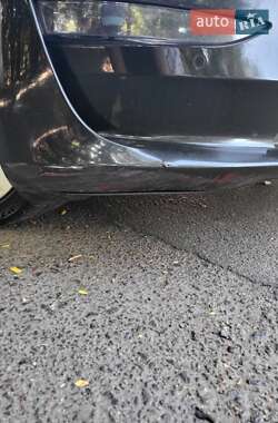 Седан Tesla Model 3 2020 в 
