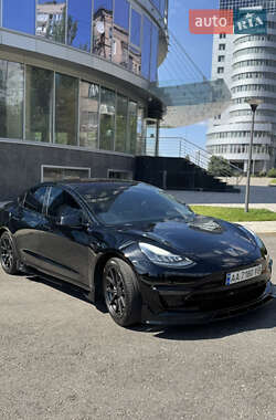 Седан Tesla Model 3 2018 в 