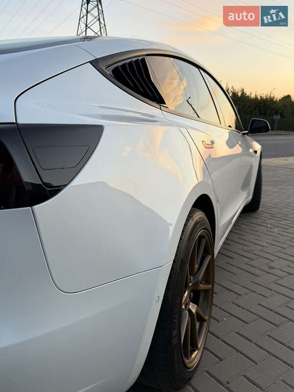 Седан Tesla Model 3 2021 в Белой Церкви