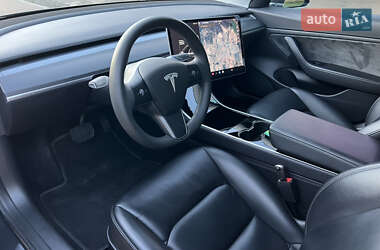 Седан Tesla Model 3 2019 в 