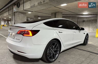 Седан Tesla Model 3 2018 в 