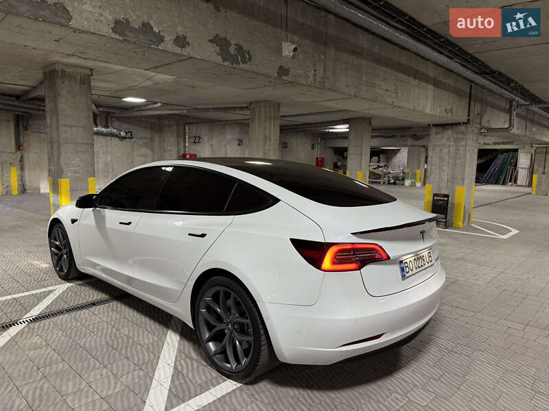 Седан Tesla Model 3 2018 в Тернополе фото 22 Седан Tesla Model 3 2018 в Тернополе
