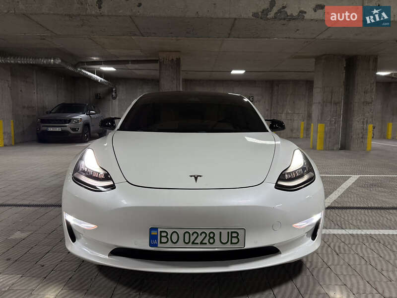 Седан Tesla Model 3 2018 в Тернополе фото 28 Седан Tesla Model 3 2018 в Тернополе
