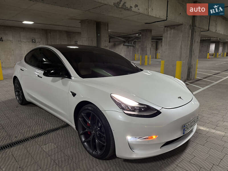 Седан Tesla Model 3 2018 в Тернополе фото 33 Седан Tesla Model 3 2018 в Тернополе