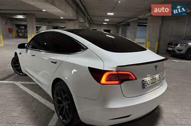 Седан Tesla Model 3 2018 в 