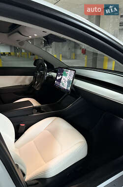 Седан Tesla Model 3 2018 в 