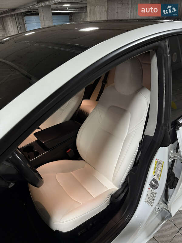 Седан Tesla Model 3 2018 в Тернополе фото 69 Седан Tesla Model 3 2018 в Тернополе