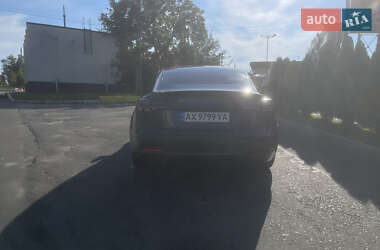 Седан Tesla Model 3 2021 в 