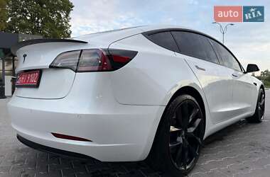 Седан Tesla Model 3 2019 в 