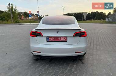 Седан Tesla Model 3 2019 в 