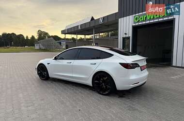 Седан Tesla Model 3 2019 в 