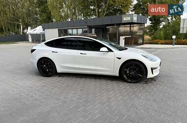 Седан Tesla Model 3 2019 в 
