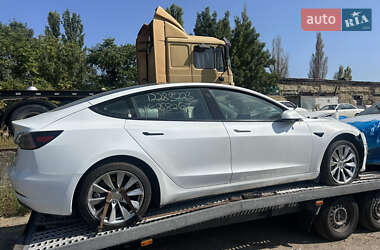 Седан Tesla Model 3 2022 в 