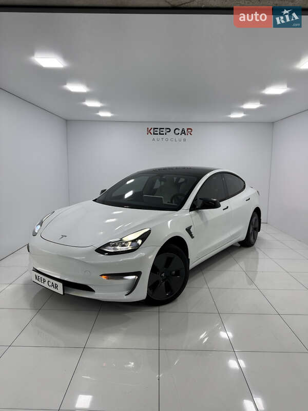 Tesla Model 3 2022