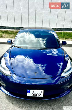 Седан Tesla Model 3 2019 в 