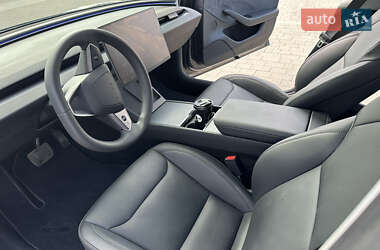 Седан Tesla Model 3 2024 в 