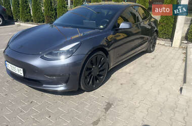 Седан Tesla Model 3 2021 в 
