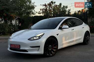 Седан Tesla Model 3 2021 в 
