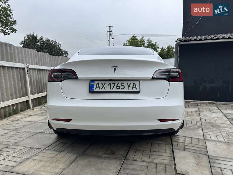 Седан Tesla Model 3 2021 в Харкові