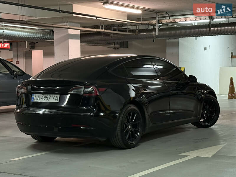 Седан Tesla Model 3 2021 в Днепре