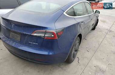 Седан Tesla Model 3 2019 в 