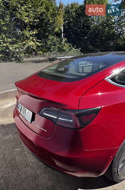Седан Tesla Model 3 2019 в 