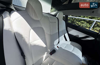 Седан Tesla Model 3 2019 в 