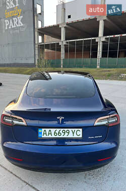 Седан Tesla Model 3 2022 в Києві
