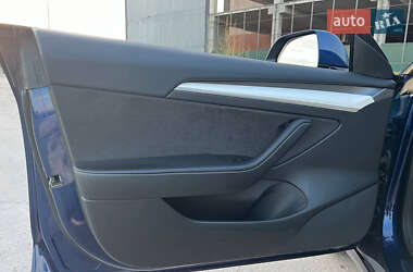Седан Tesla Model 3 2022 в Києві