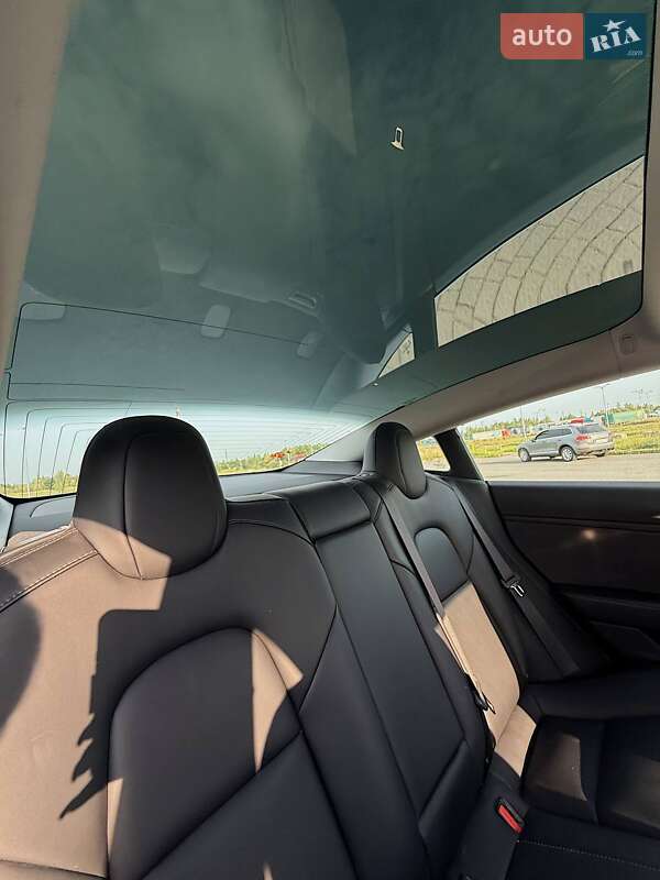 Седан Tesla Model 3 2019 в Львові фото 15 Седан Tesla Model 3 2019 в Львові