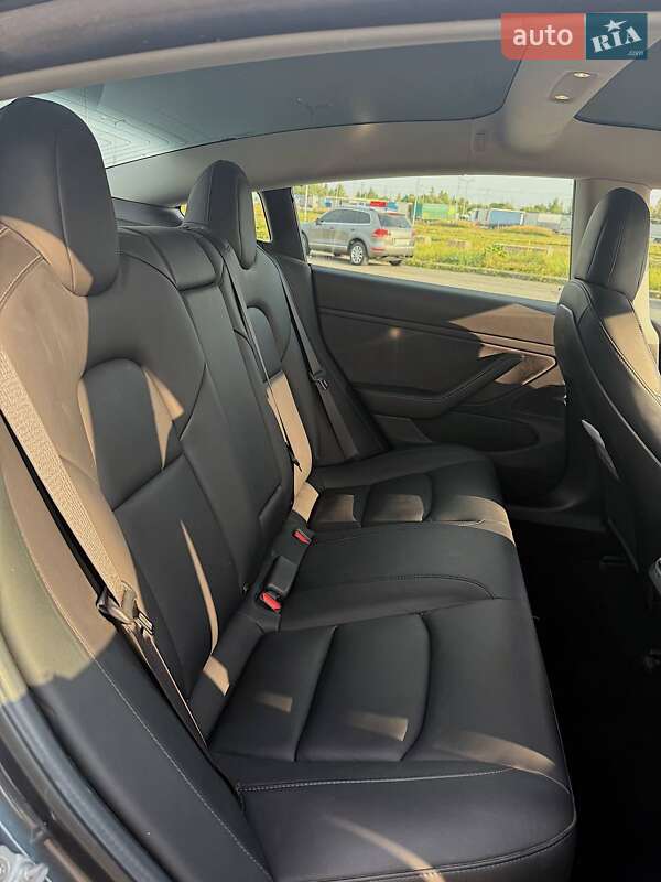 Седан Tesla Model 3 2019 в Львові фото 16 Седан Tesla Model 3 2019 в Львові