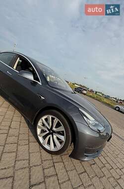Седан Tesla Model 3 2019 в 