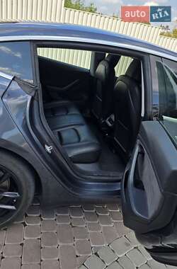 Седан Tesla Model 3 2018 в 