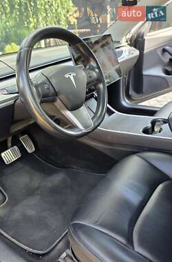 Седан Tesla Model 3 2018 в 