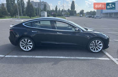 Седан Tesla Model 3 2019 в Кременчуці