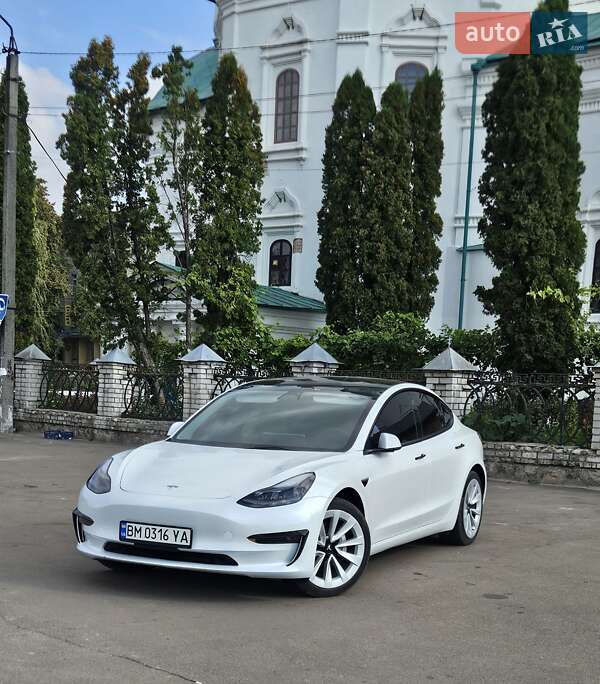 Седан Tesla Model 3 2023 в Києві