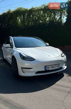 Седан Tesla Model 3 2021 в Одессе