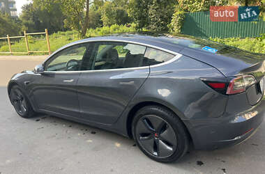 Седан Tesla Model 3 2019 в 