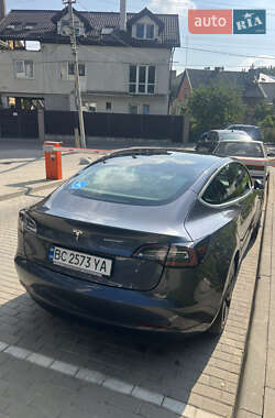 Седан Tesla Model 3 2019 в 