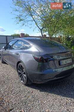 Седан Tesla Model 3 2020 в 